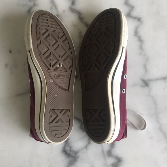 FREE WITH PURCHASE Burgundy converses ! - Picture 3 of 9